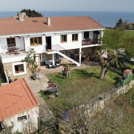 Surf House Sanvi Bed and Breakfast San Vicente De La Barquera Exteriör bild