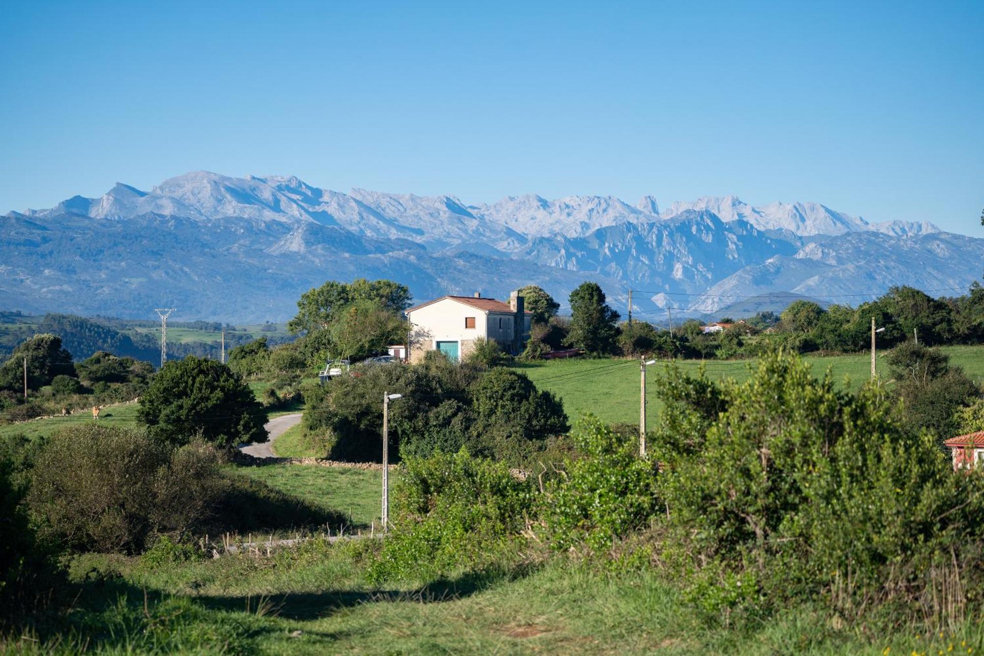 Surf House Sanvi Bed and Breakfast San Vicente De La Barquera Exteriör bild